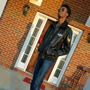 Meet your Posher, Jonathan